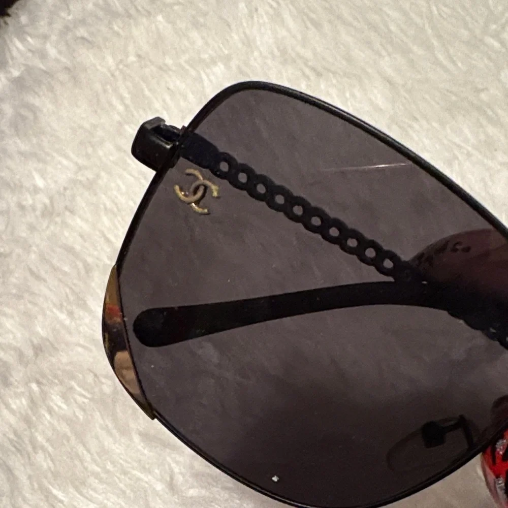 Chic fashion Black and Gold Sunglasses